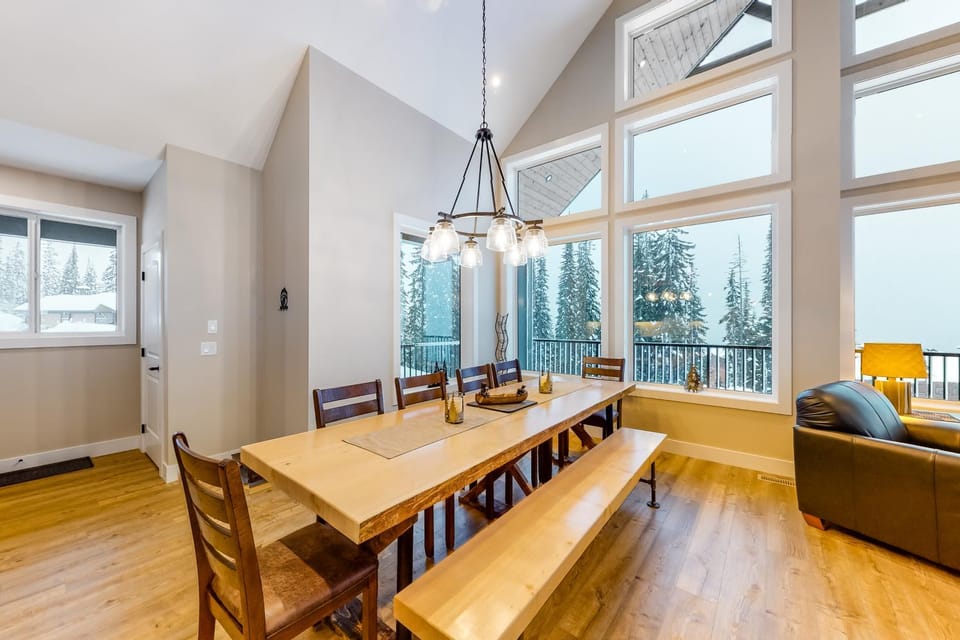 The Getaway At Feathertop House in British Columbia