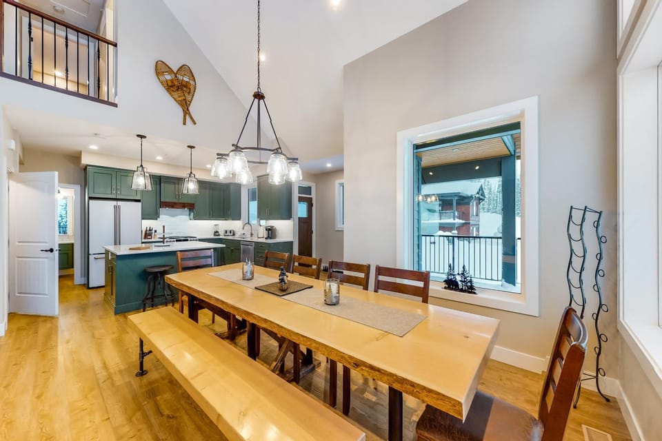 The Getaway At Feathertop House in British Columbia