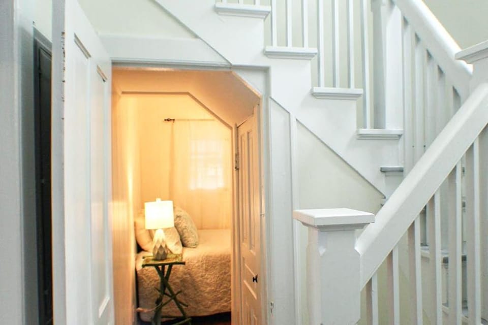 Holler Cottage House in Lake Junaluska