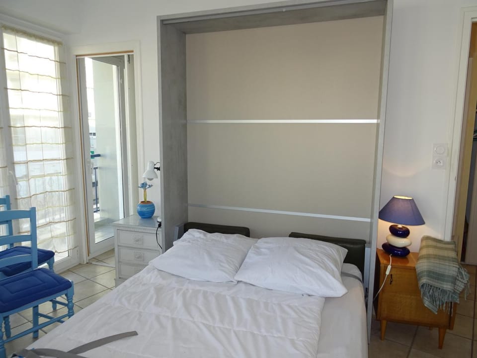 Studio agréable face mer aux Sables-d'Olonne, animaux acceptés - FR-1-92-907 Apartment in Château-d'Olonne