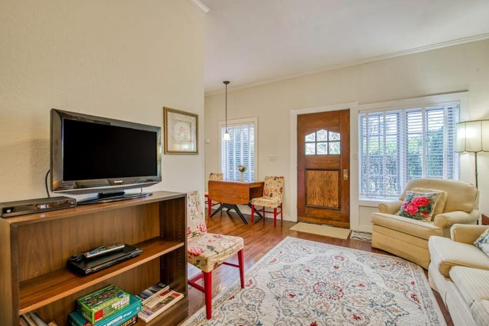 English Roses House in Lake Junaluska