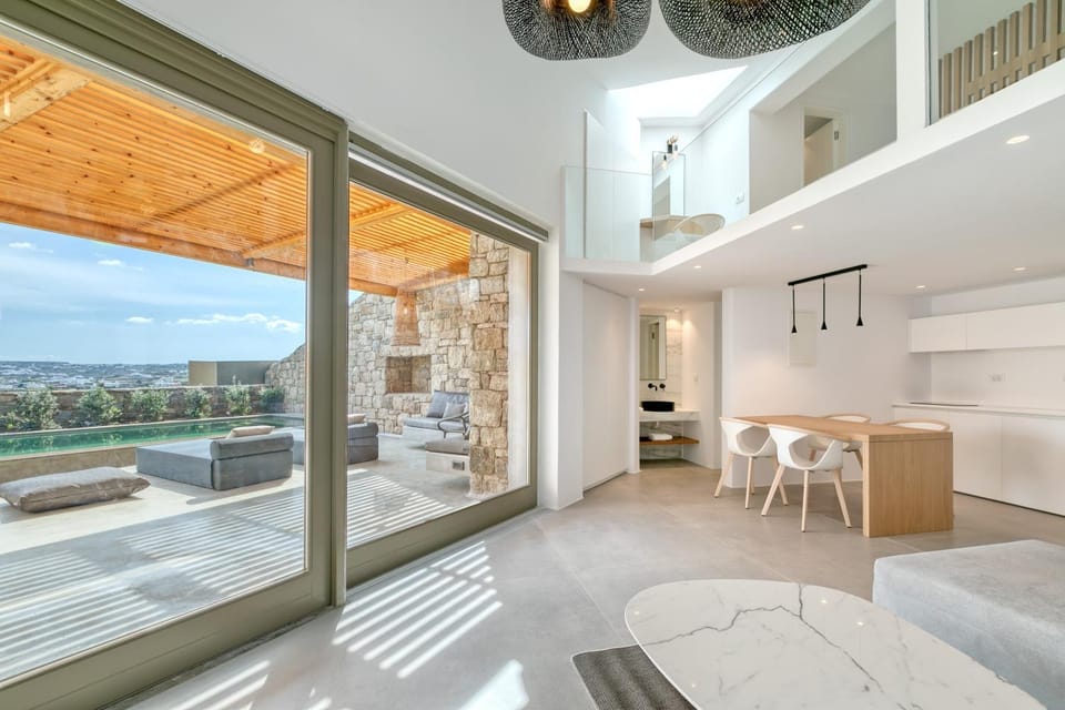 Patio, Living room, Seating area, Dining area