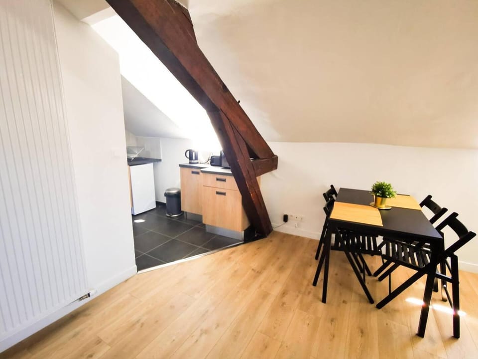 Living room, Seating area, Dining area, kitchen