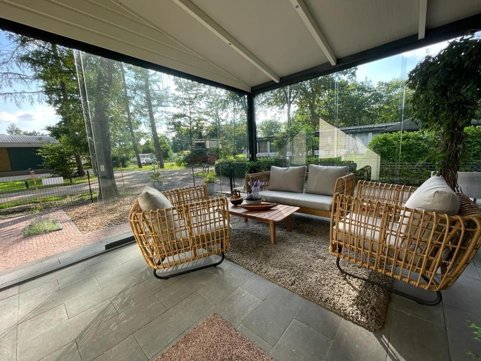 Patio, Seating area