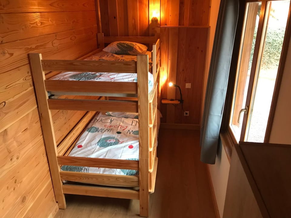 children, bunk bed