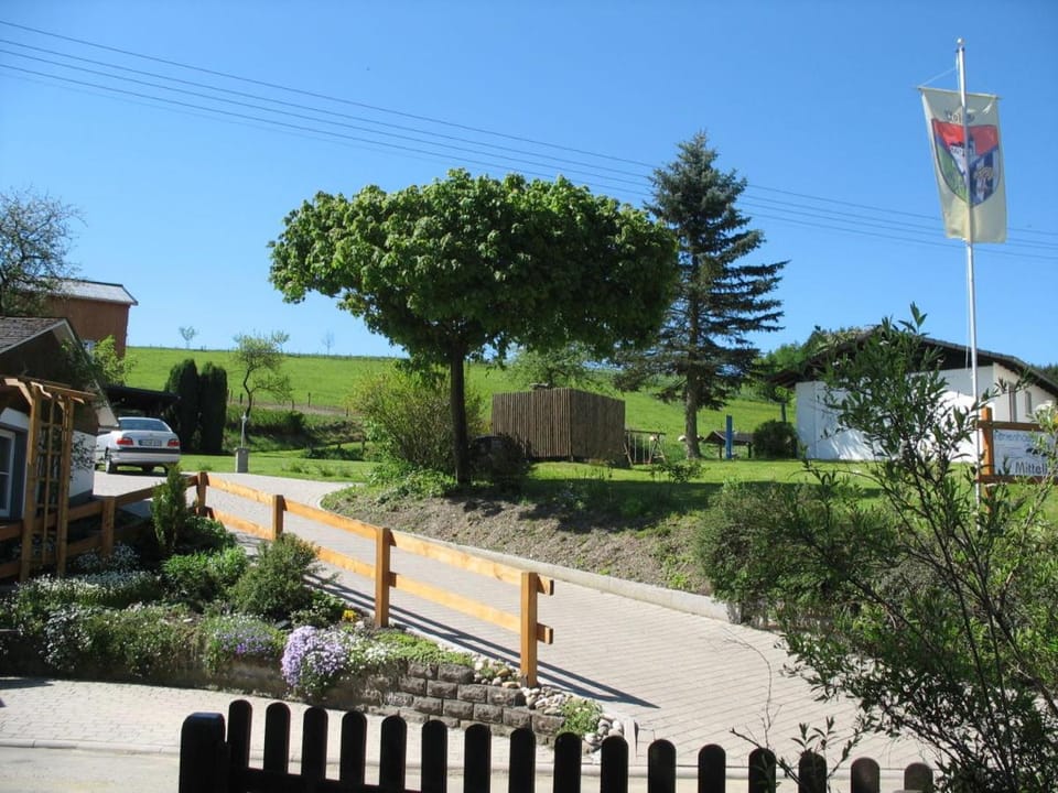 Garden, Parking