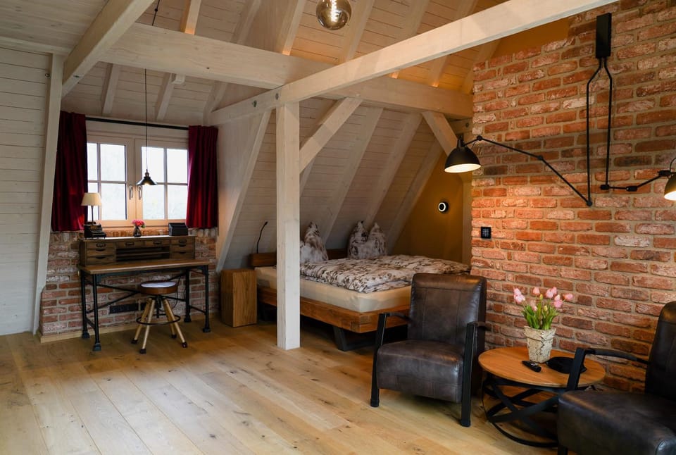 Bed, Photo of the whole room