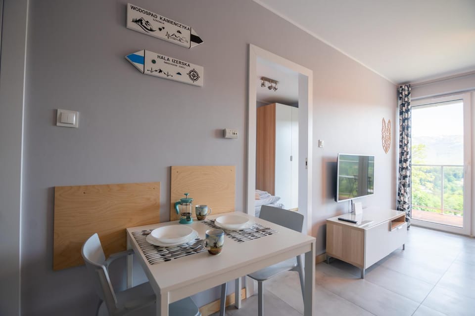 Living room, Dining area
