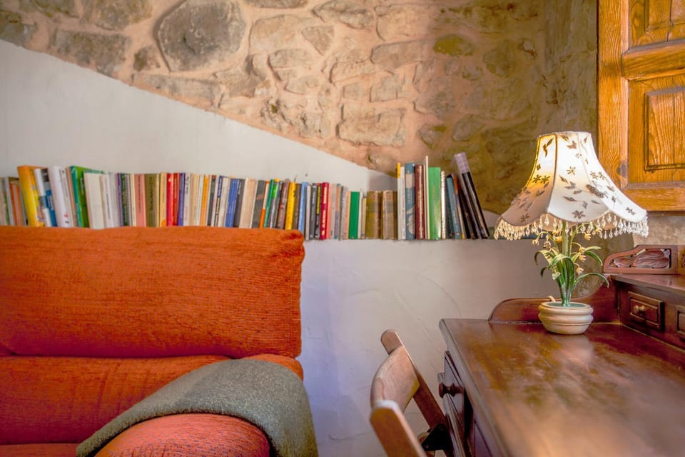 Library, Seating area
