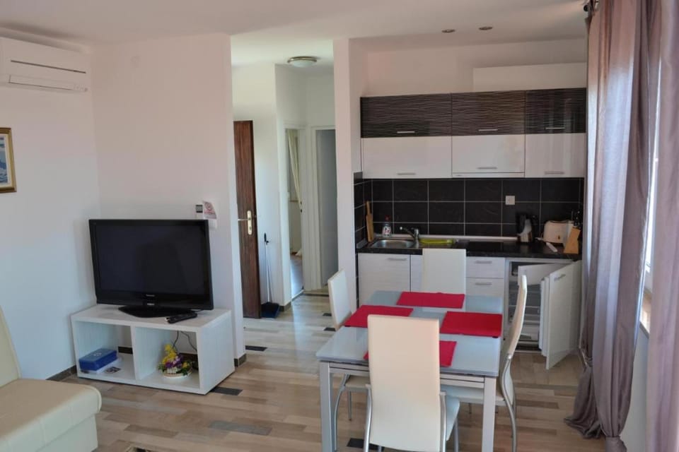 VILLA LUNGOMARE Apartment in Istria County