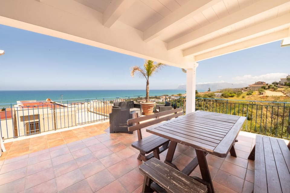 Patio, Day, Natural landscape, View (from property/room), Balcony/Terrace, Living room, Seating area, Dining area, Beach, Sea view