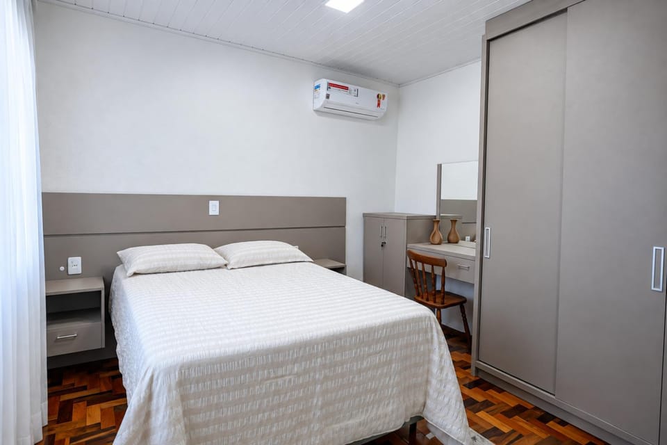 Bed, Bedroom, bidet, wardrobe, air conditioner