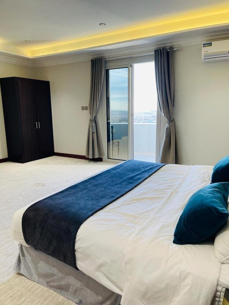 Bed, Balcony/Terrace, Bedroom
