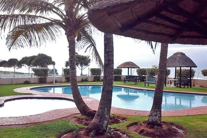 Inyoni Rocks Cabanas No 40 Apartment in KwaZulu-Natal