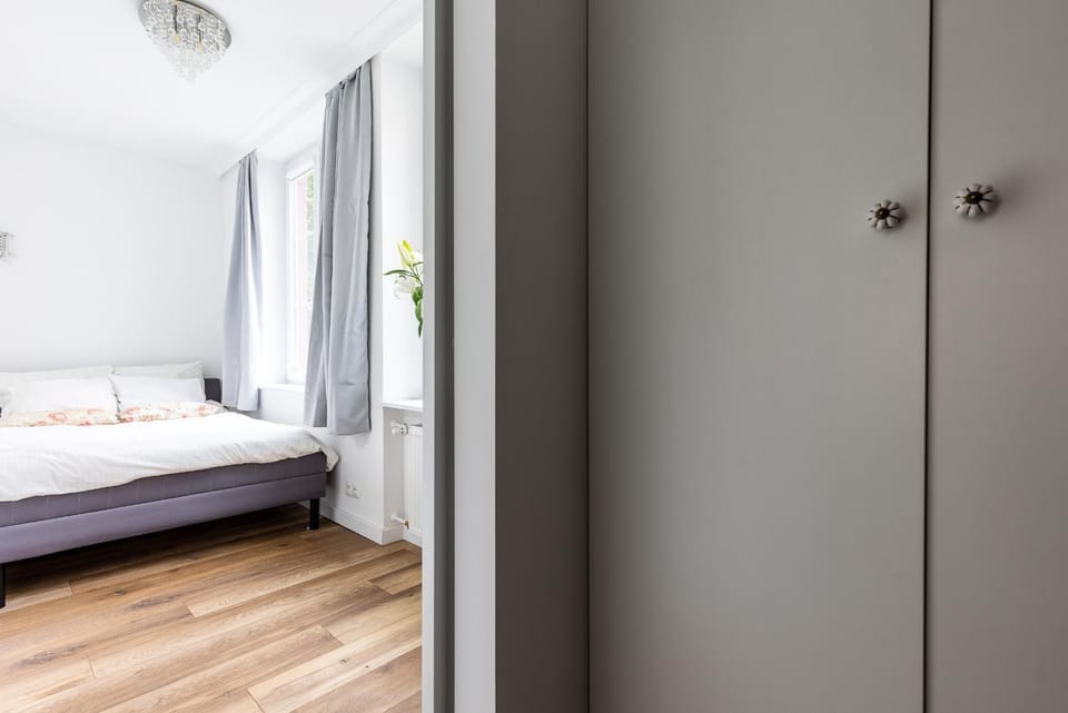 Bedroom, wardrobe