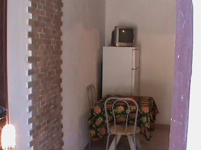 Dining area, microwave