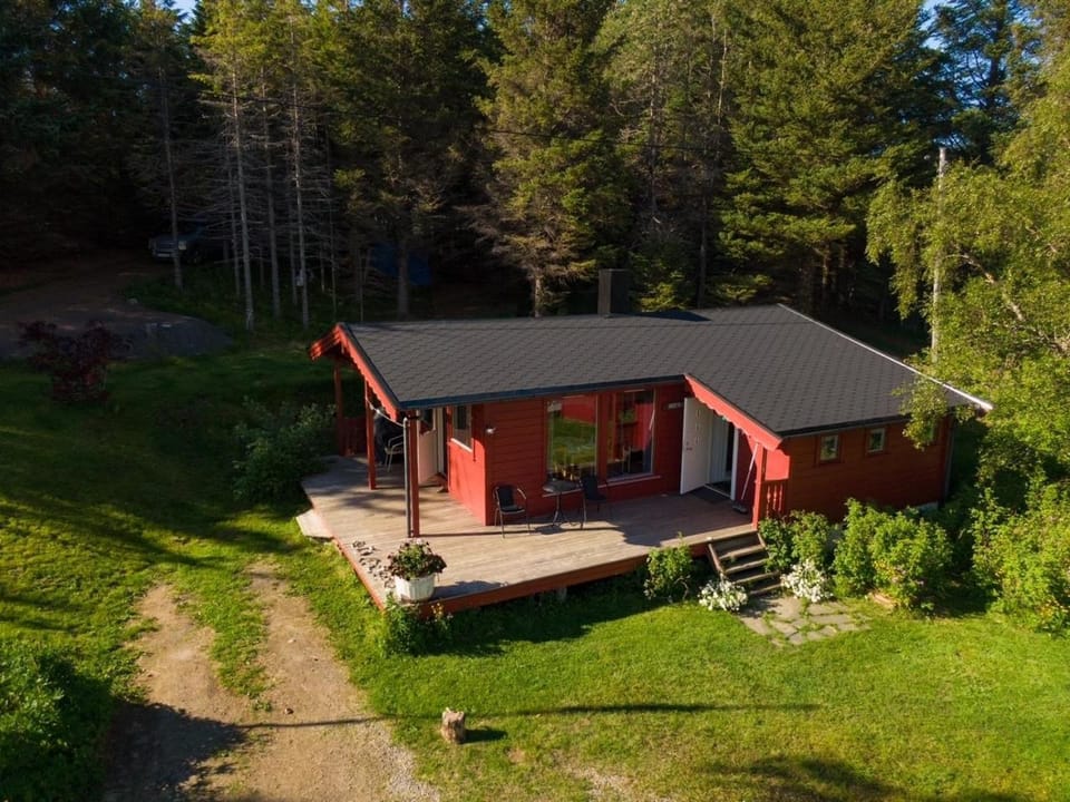 Waterfront mountain view cabin Lofoten Cabin in Lofoten