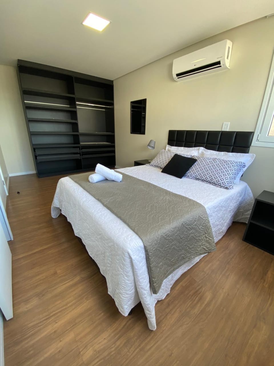 Bed, Photo of the whole room, Bedroom, towels, air conditioner