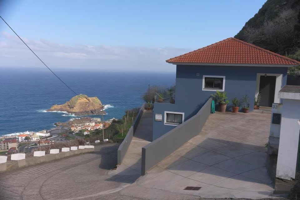 Casa Azul - Ocean View House in Madeira District