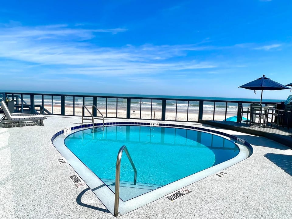 Beach Happy - Ocean View at Symphony Beach Club House in Ormond Beach