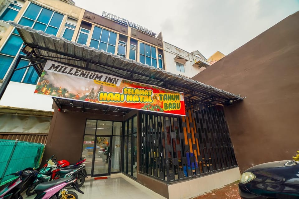 Facade/entrance