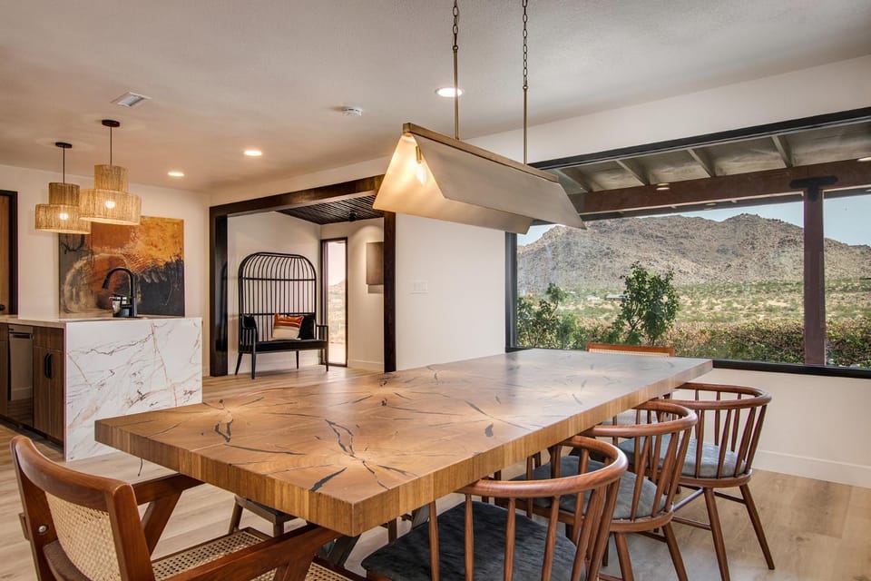 Living room, Seating area, Dining area, Mountain view