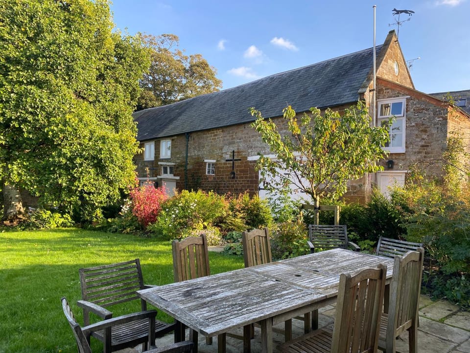 Property building, Patio, Garden, Dining area, Garden view