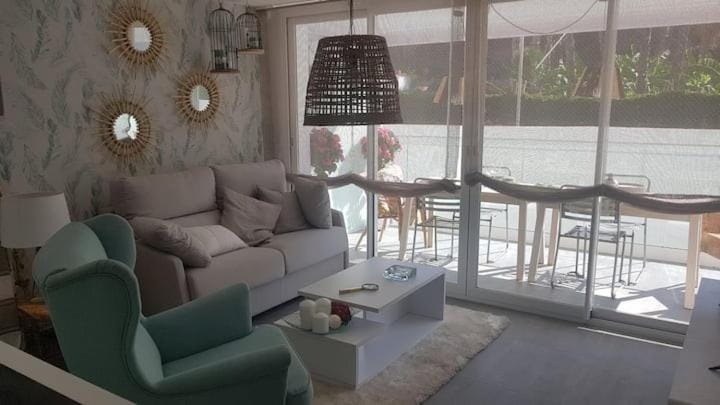 Living room, Lounge or bar