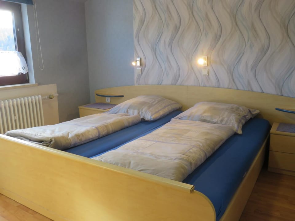 Bed, View (from property/room), Photo of the whole room, internet