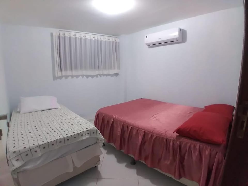Bed, Bedroom, air conditioner