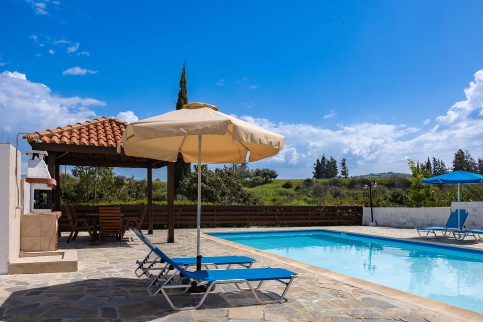 Patio, Day, Pool view, Swimming pool, sunbed