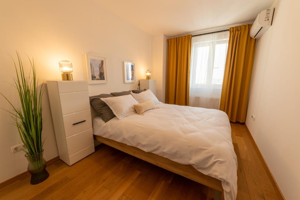 Bed, Bedroom, air conditioner, air conditioner