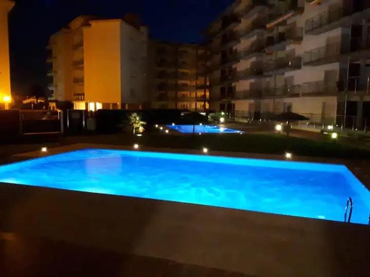 Appartement 2 chambres avec 3 piscines et parking gratuit Apartment in Roses