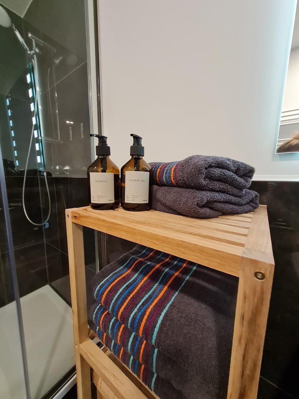 Bathroom, towels