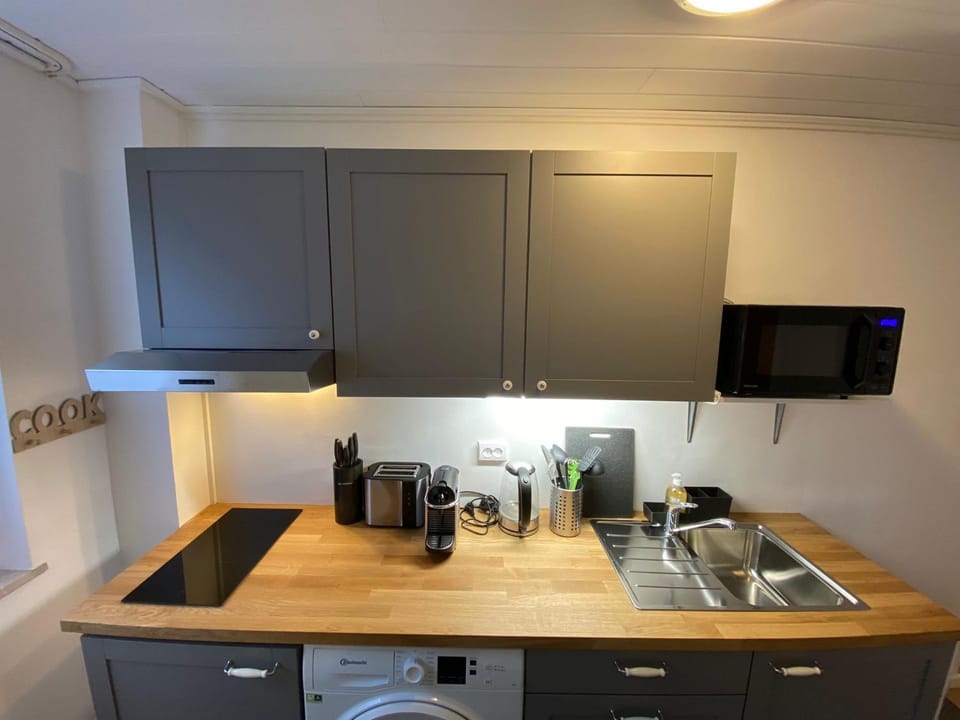 Coffee/tea facilities, Kitchen or kitchenette, minibar, toaster, kitchen