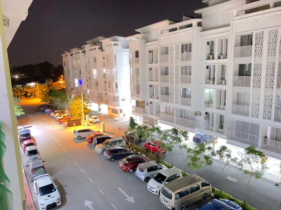 Neighbourhood, Street view, Parking