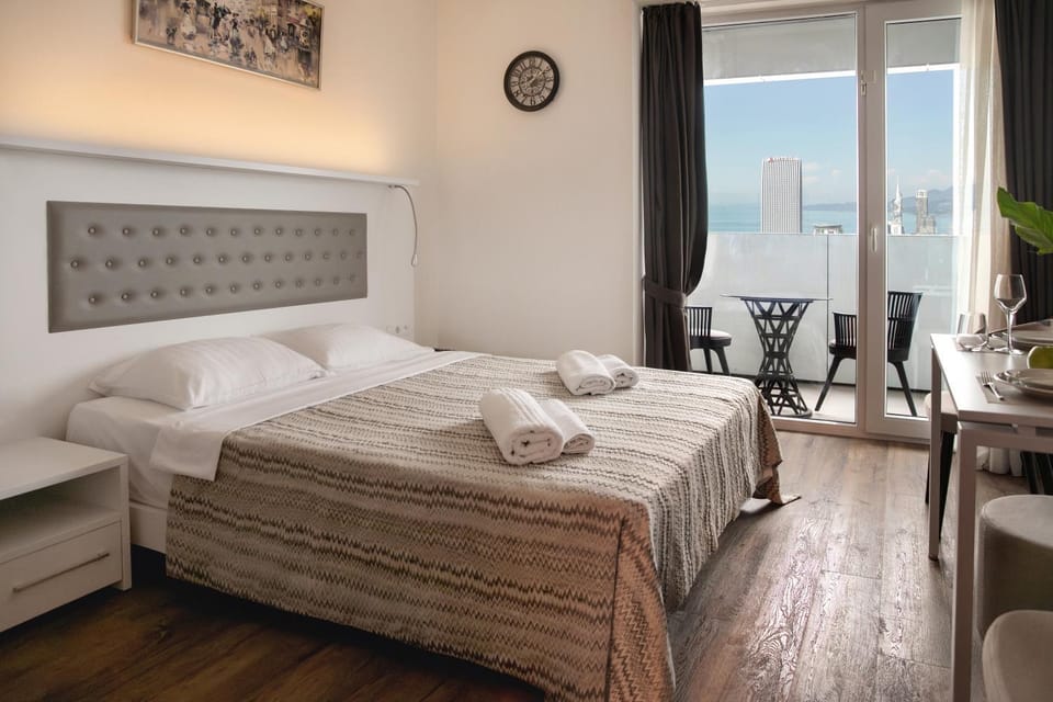 Bed, Photo of the whole room