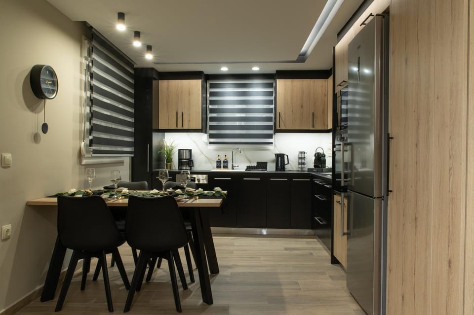 Stylishly decorated house - Free Private Parking & Fibre Internet! Apartment in Heraklion