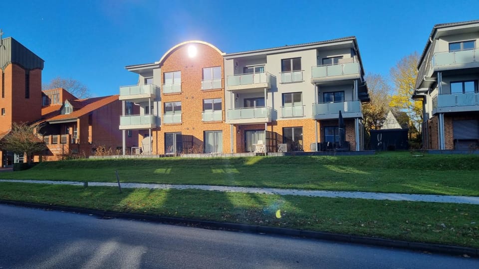 Property building, Balcony/Terrace