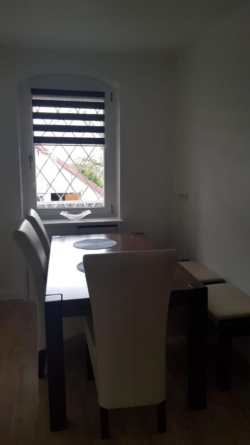 Seating area, Dining area