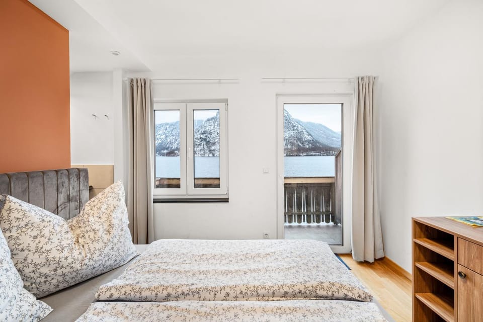 Hallstatt Lakeside Top 4 - Zimmer mit Balkon Vacation rental in Hallstatt