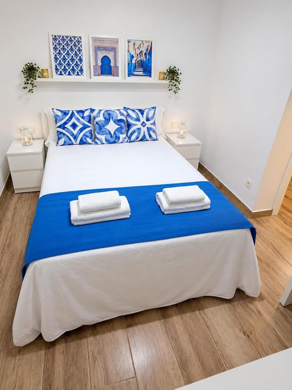 Bed, air conditioner