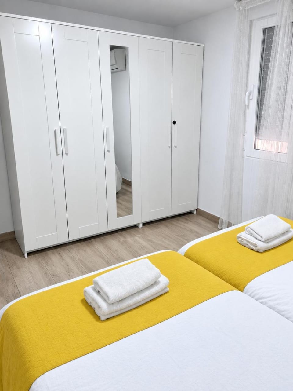 Bed, TV and multimedia, wardrobe, air conditioner