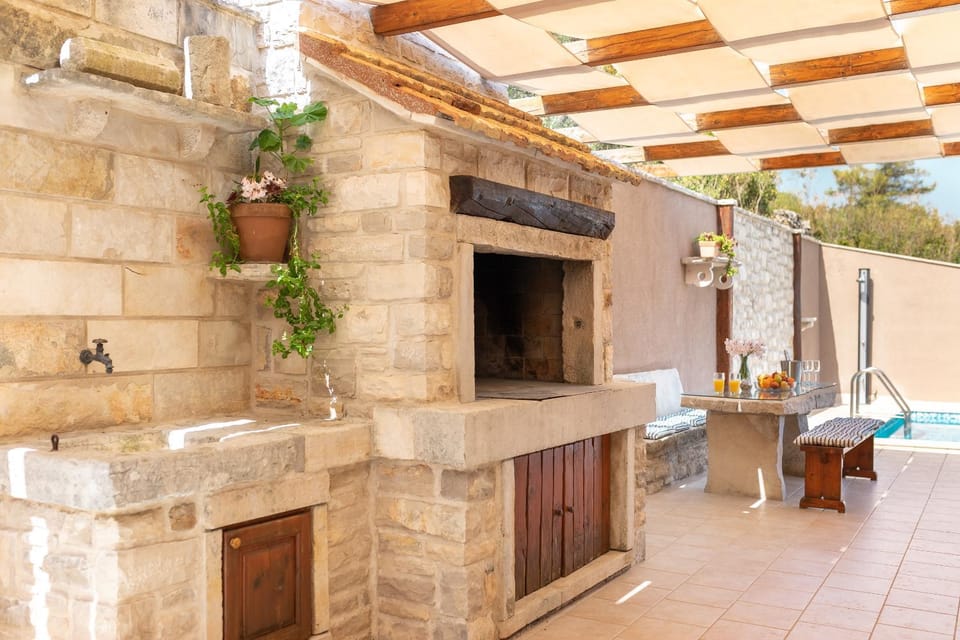 Seafront Stone Villa Villa in Dubrovnik-Neretva County