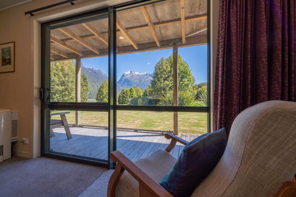 Living room, Mountain view