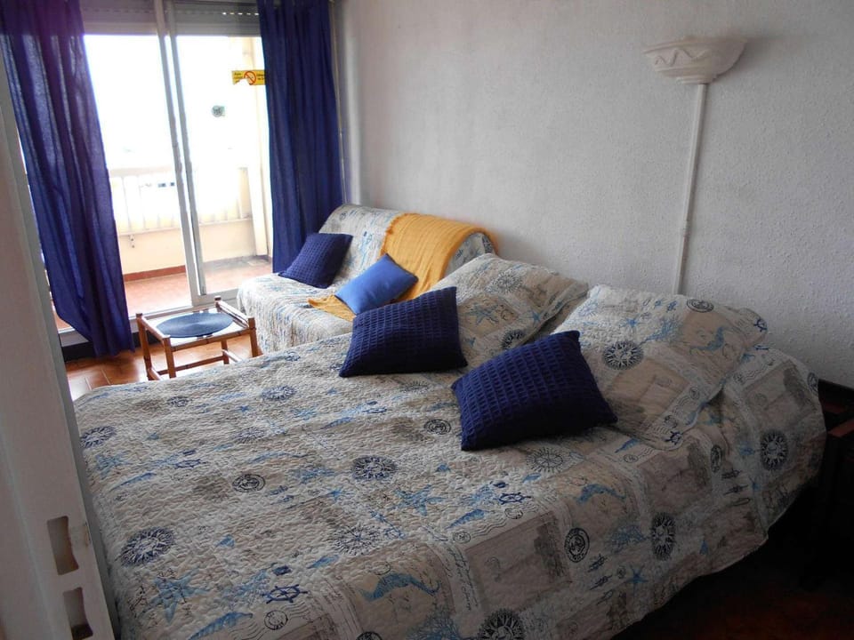 Appt climatisé 4 pers avec parking à Port Camargue - FR-1-250-206 Apartment in Le Grau-du-Roi