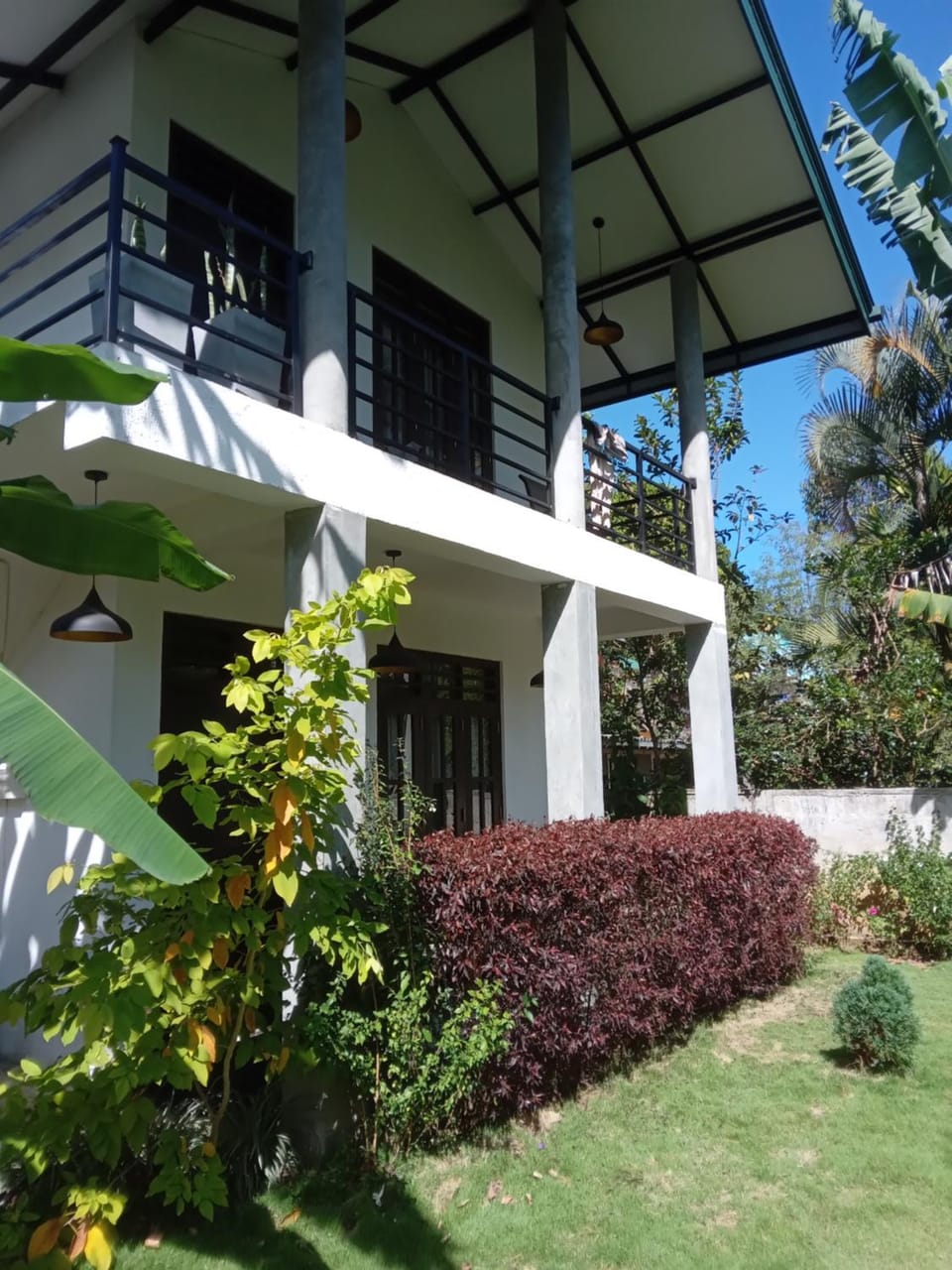 Property building, Day, Garden, Garden view