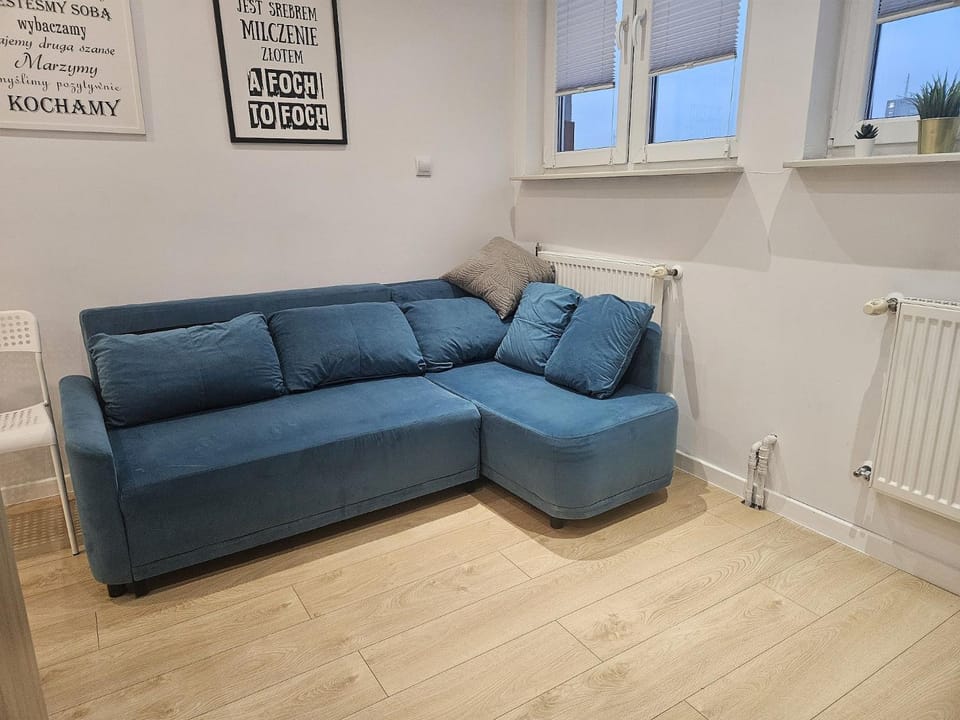Living room, Seating area, internet