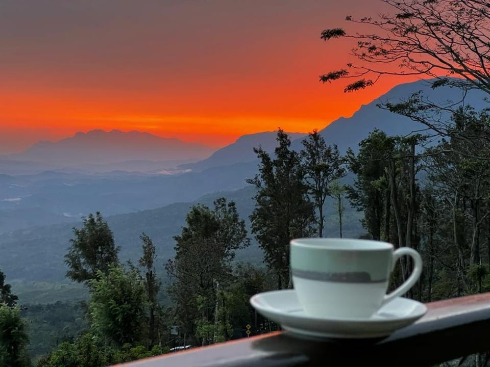Day, Natural landscape, Coffee/tea facilities, Mountain view, Sunset