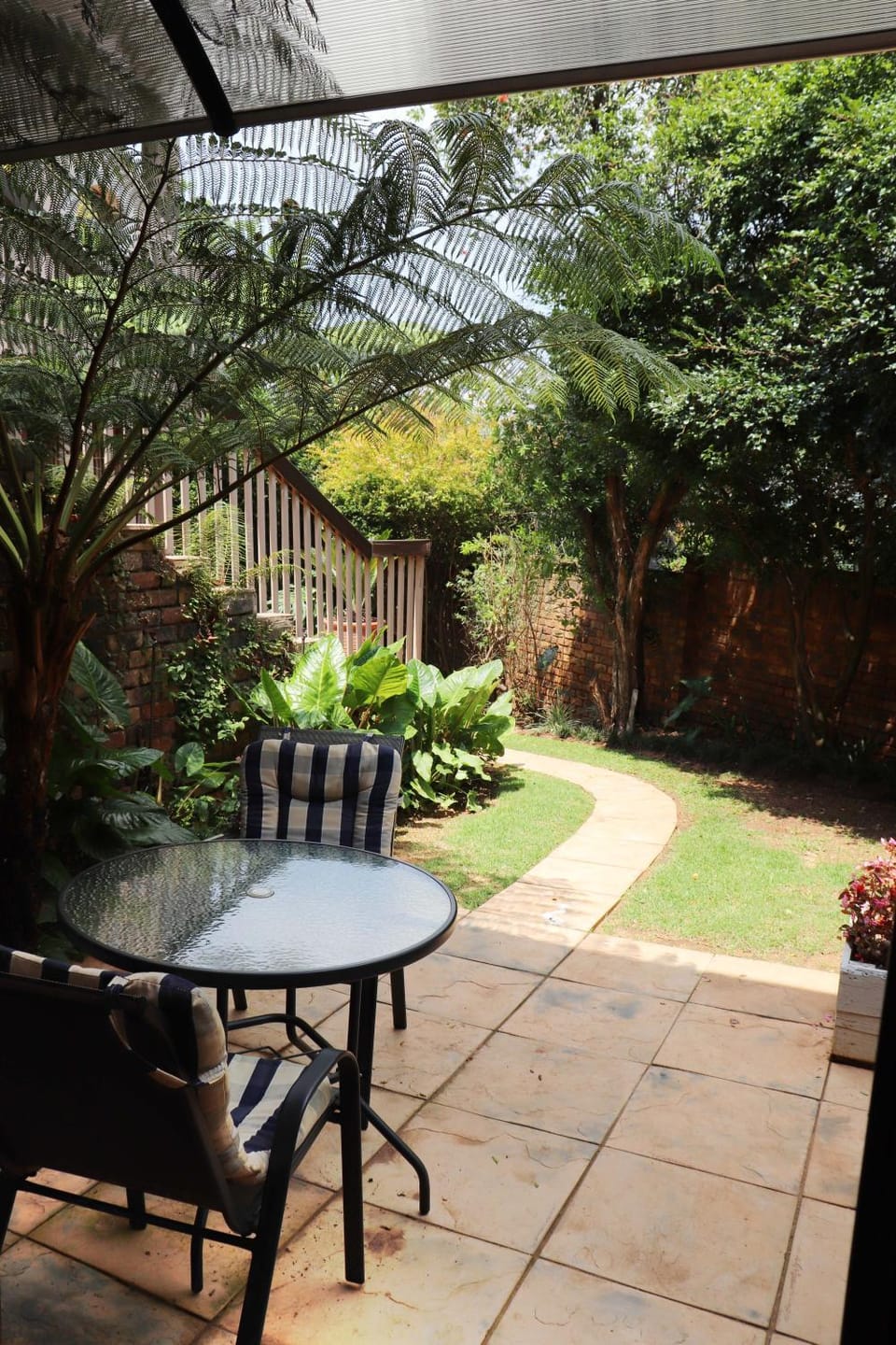 Property building, Patio, Garden, Balcony/Terrace